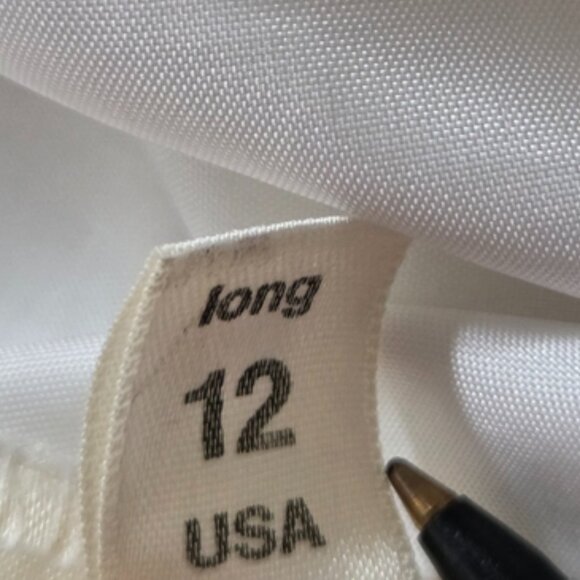 Vintage Bogner Classic White Half Slip w/ Side Button Closure and Side Slits - Picture 7 of 8